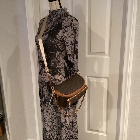 Michael Kors Handbags - Michael Kors Slater Sling Pack Chain Messenger Bag, Color Brown, Acorn NWT